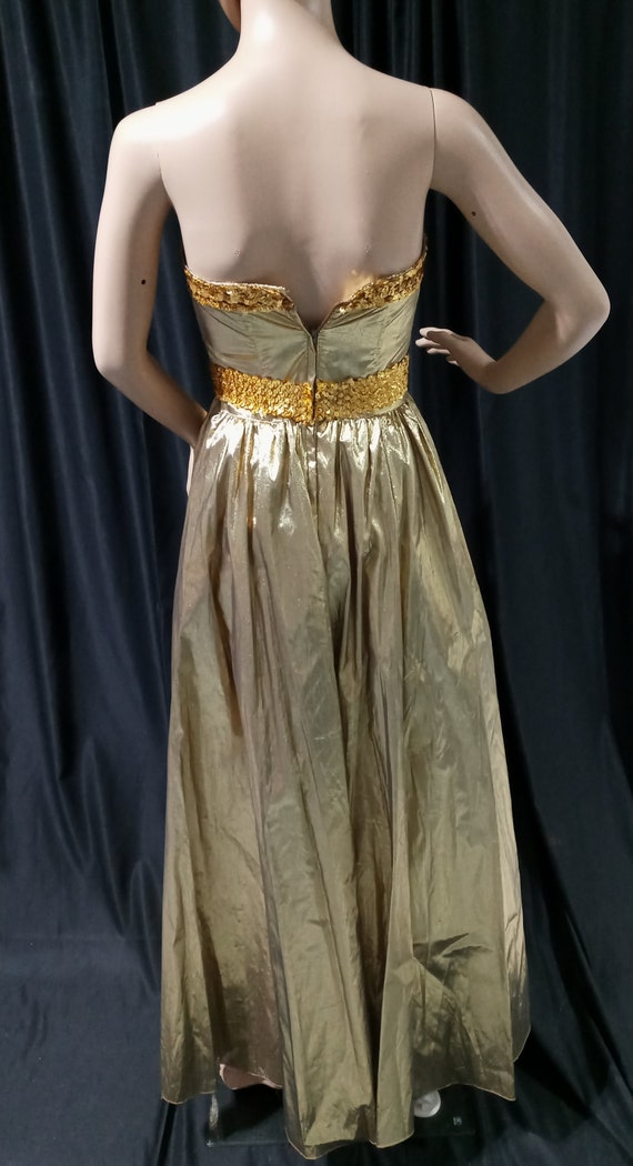 Vintage gold lame' strapless gown - image 6