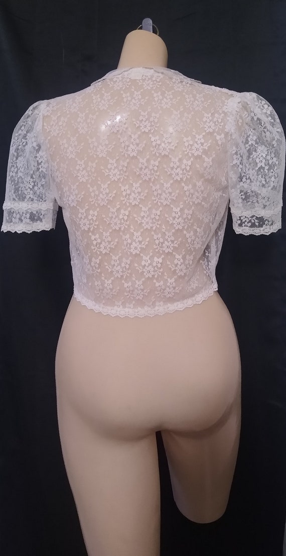 Vintage white lace cropped wedding jacket - image 10
