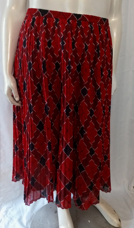 Vintage red plaid skirt