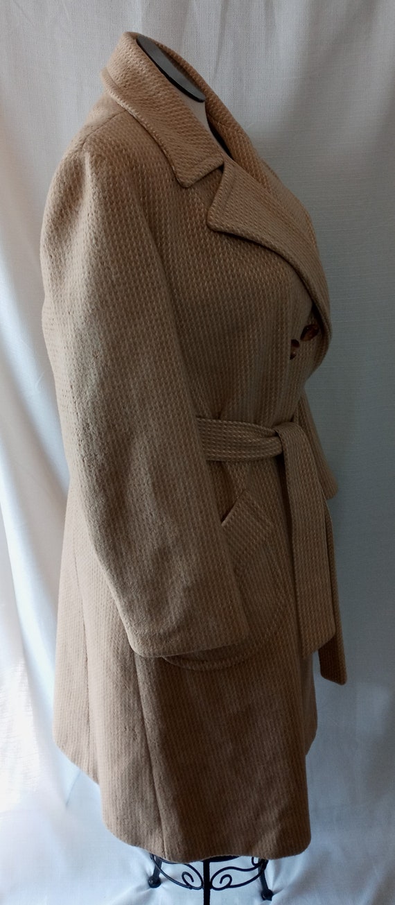 Vintage tan and white trench Coat - image 7