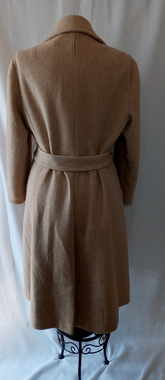 Vintage tan and white trench Coat - image 8