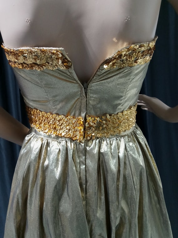 Vintage gold lame' strapless gown - image 7