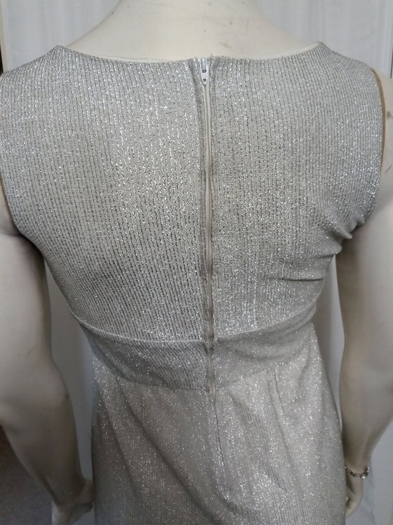 Vintage silver lame' gown with rhinestone buttons - image 7