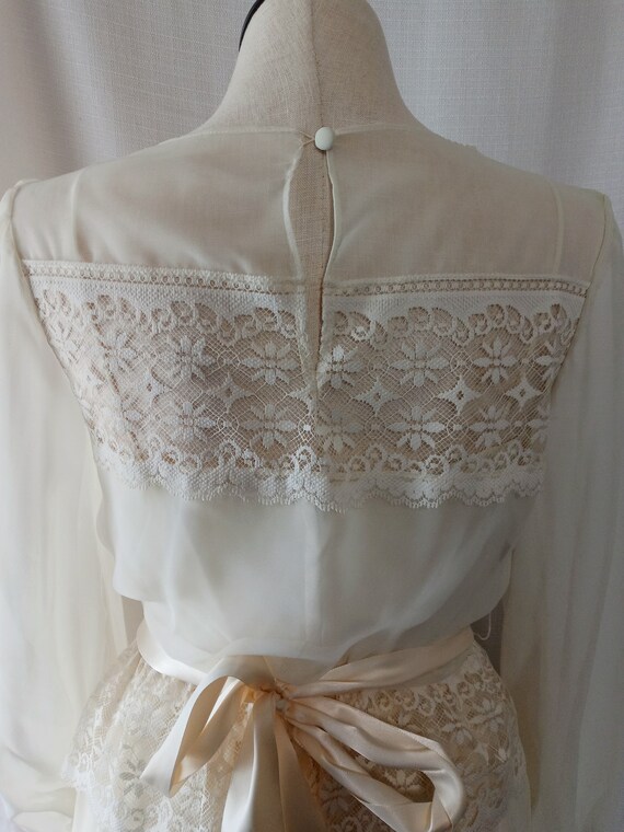 Vintage off white two piece wedding gown - image 8