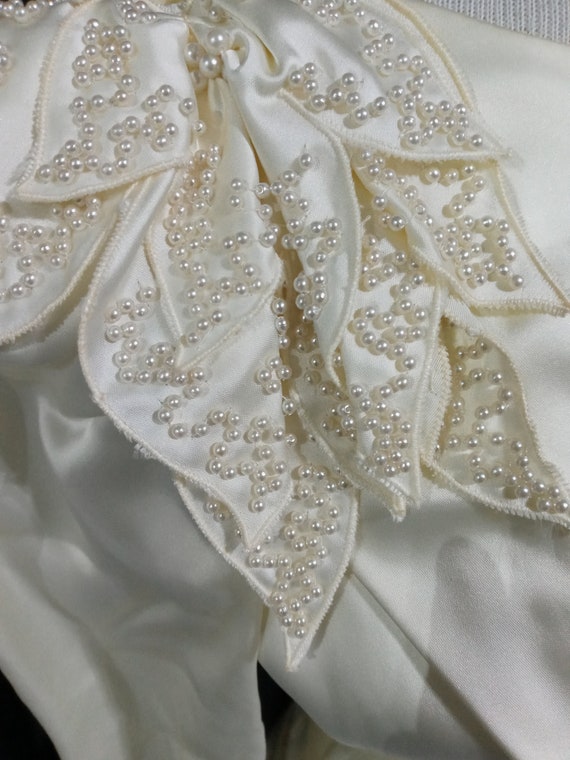 Vintage off White Wedding Gown With Shoulder Detail - Etsy