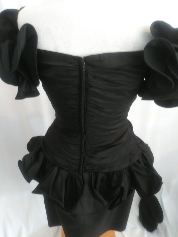 Vintage black ruffled party dress - image 8