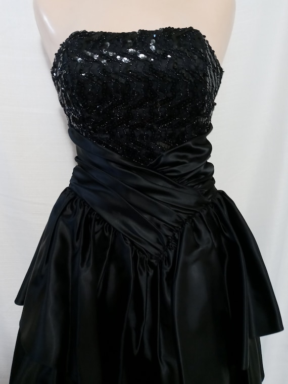 Vintage black strapless prom dress