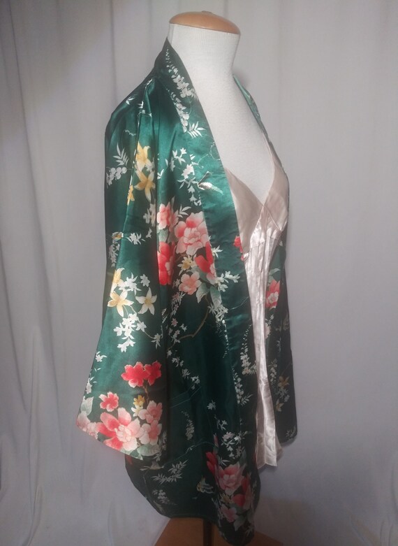 Vintage green asian-inspired robe - image 5