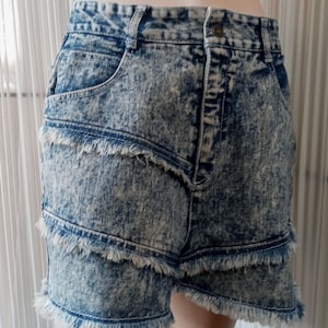 Vintage stonewash high waist jean shorts