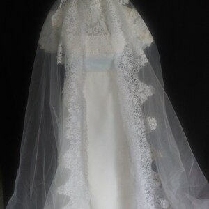 Vintage white lace short sleeve gown with veil image 3