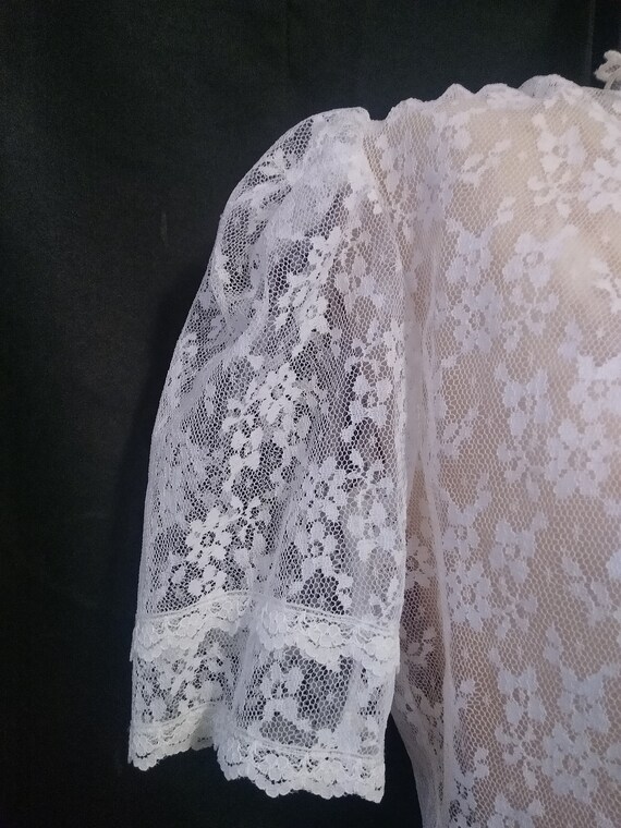 Vintage white lace cropped wedding jacket - image 6