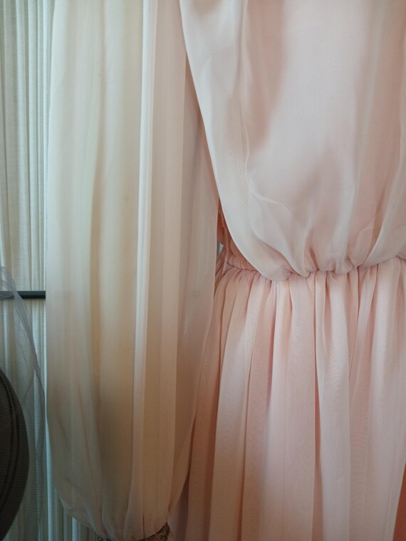 Vintage peach chiffon double breasted gown - image 8