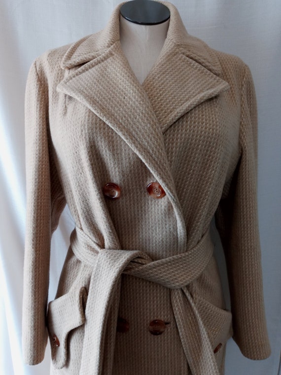 Vintage tan and white trench Coat - image 1