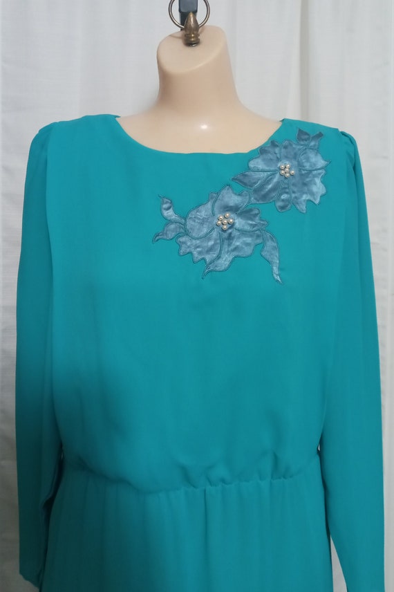 vintage green dress with Gem