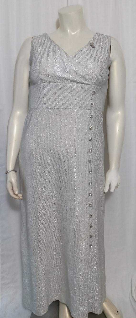 Vintage silver lame' gown with rhinestone buttons - image 5