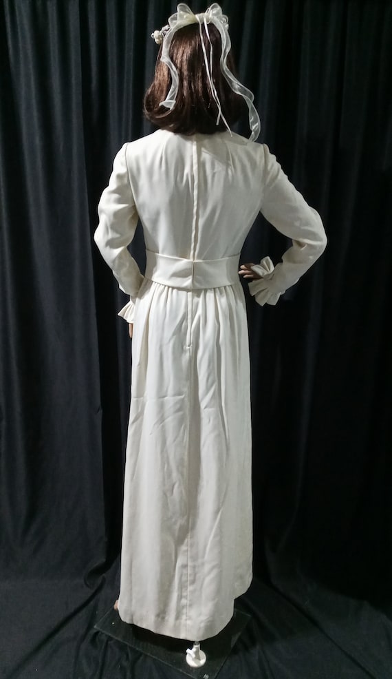 Vintage off white high ruffled neck wedding gown - image 9