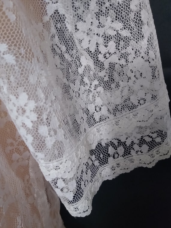 Vintage white lace cropped wedding jacket - image 7
