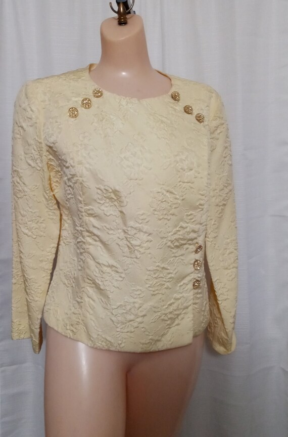 aula yellow jacket Gem