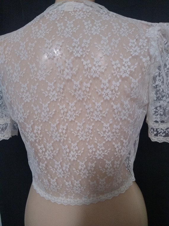 Vintage white lace cropped wedding jacket - image 9