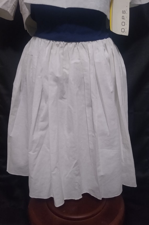 Vintage white and navy pleated dress - image 10