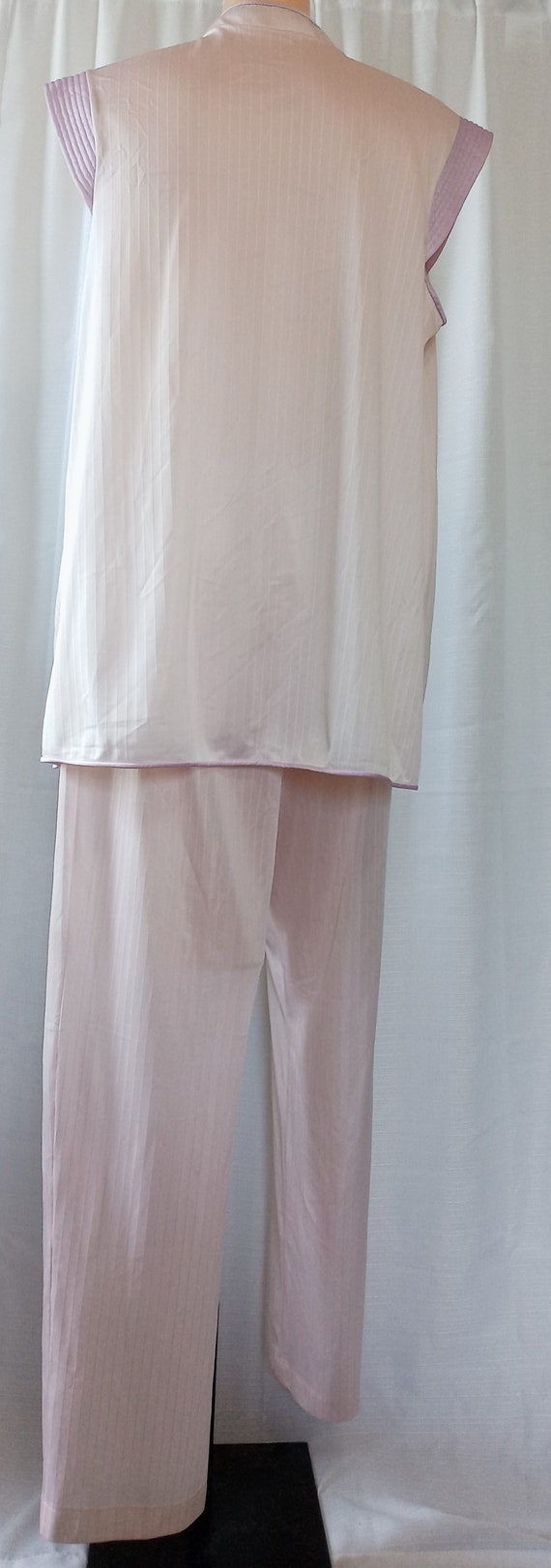 Vintage peach and lavender pajama set - image 8