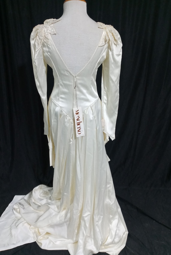 Vintage off White Wedding Gown With Shoulder Detail - Etsy