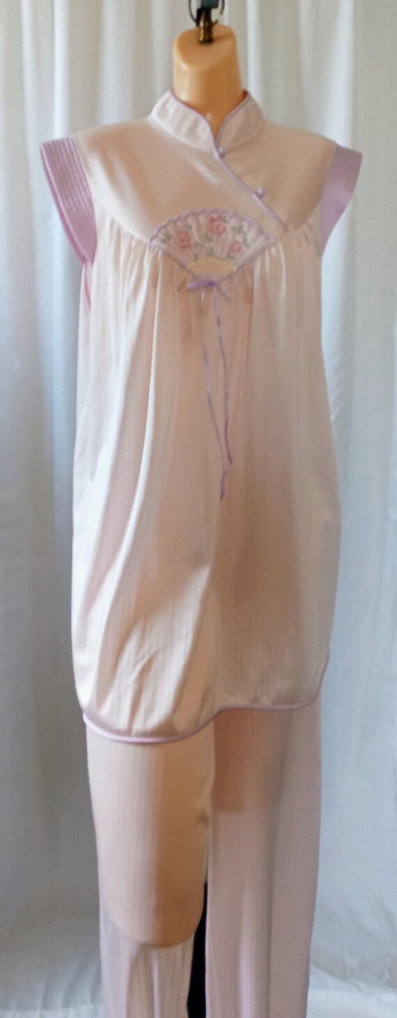 Vintage peach and lavender pajama set - image 5