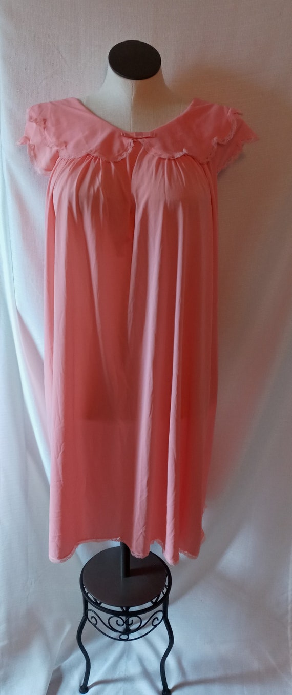 Vintage pink gown and robe set - image 5