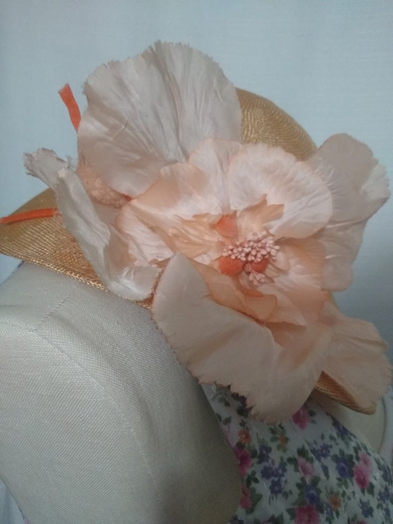Vintage tan and peach straw hat