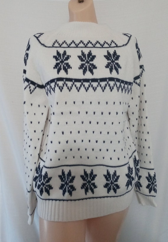 Vintage white and navy snowflake sweater