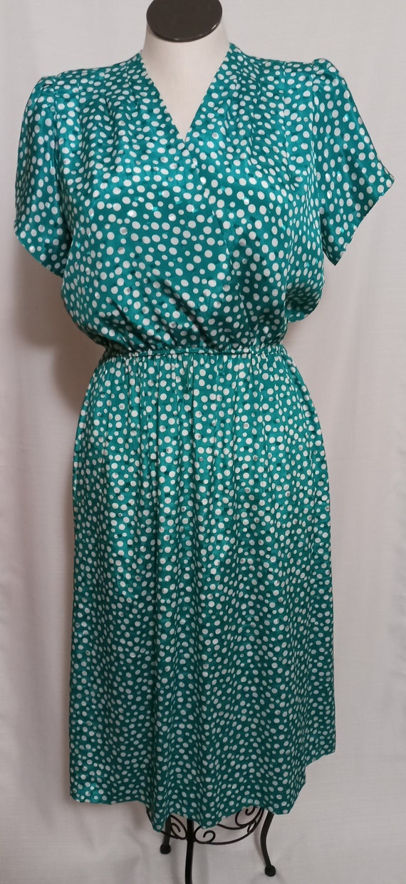 Green & white polka - Gem