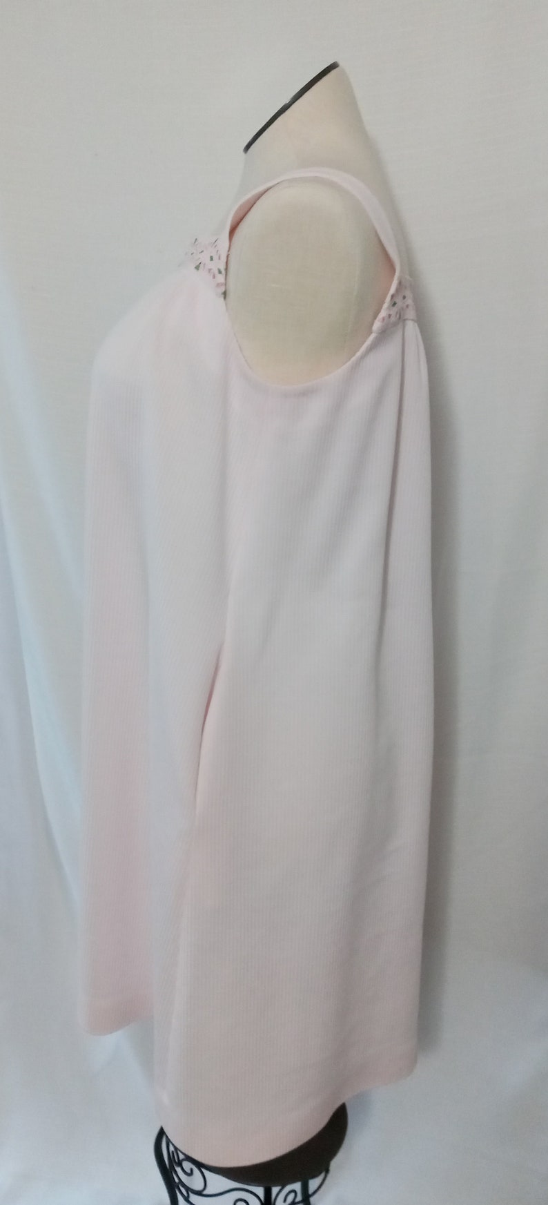 Vintage pale pink sleeveless house dress image 5