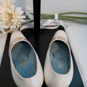 Vintage pearl white and gold shoes image 7