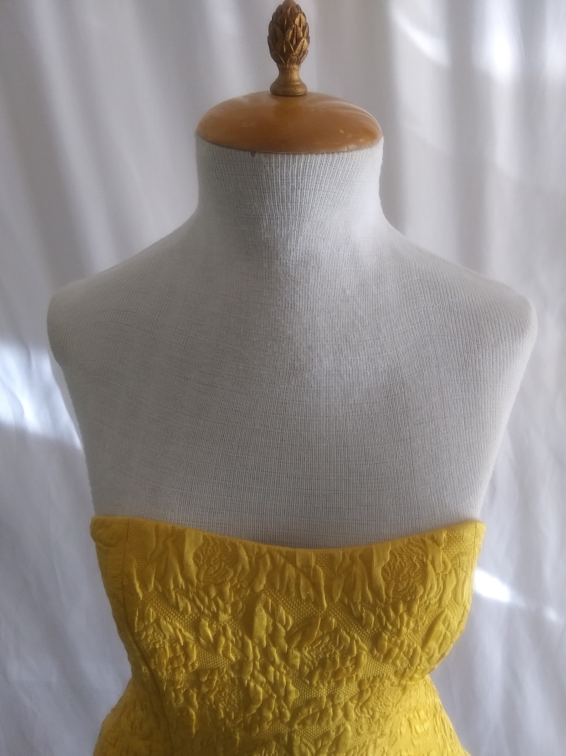 Vintage yellow strapless dress