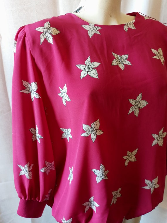 Vintage fuchsia floral blouse - image 3