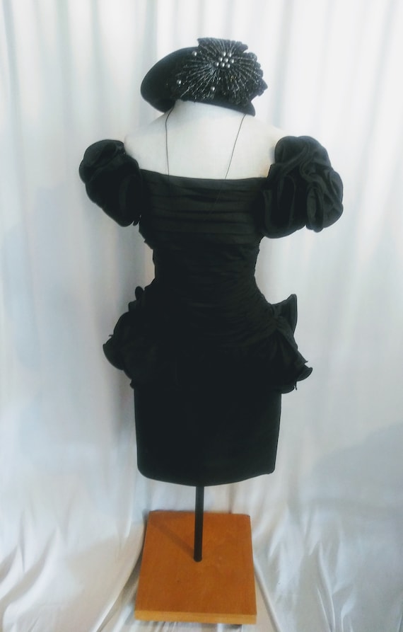 Vintage black ruffled party dress - image 3