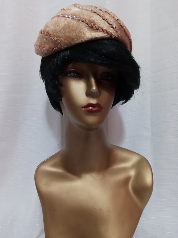 Vintage tan and pink swirl hat