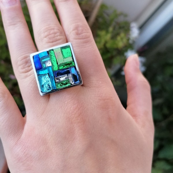 Bague micro mosaïque abstrait vert et bleu