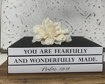 Fearfully Made Book Stack: Inspiring Baby Gift, Christian Nursery Decor, Bookcase Déco,  Baby Gift, Christian Gift, Christening Gift