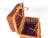 Small Mini Vintage Wicker Trunk Purse with Hook Closure, Picnic Basket, Boho Decor Bag, Suitcase Storage, Tiny Rattan Container