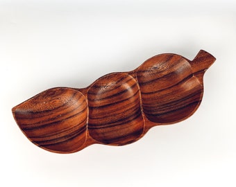 Large Vintage Pea Pod, Leaf Divided Teak Wood Serving Bowl, Boho Decor, Bohemian Polished Wood, Snack Tray, Charcuterie
