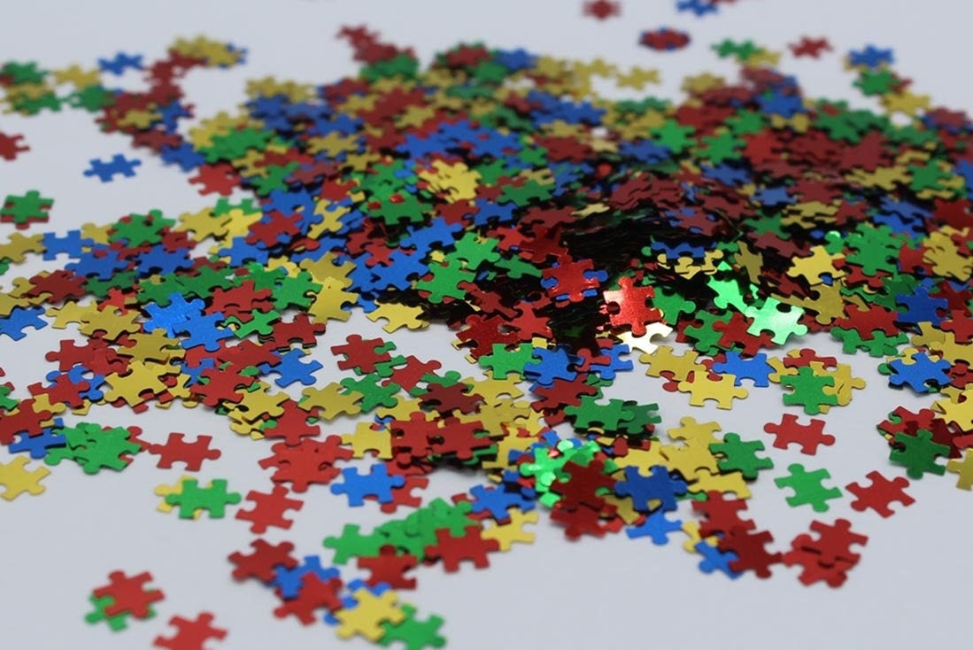 Puzzle piece glitter 100ml shaker  // red blue green gold puzzle shap…