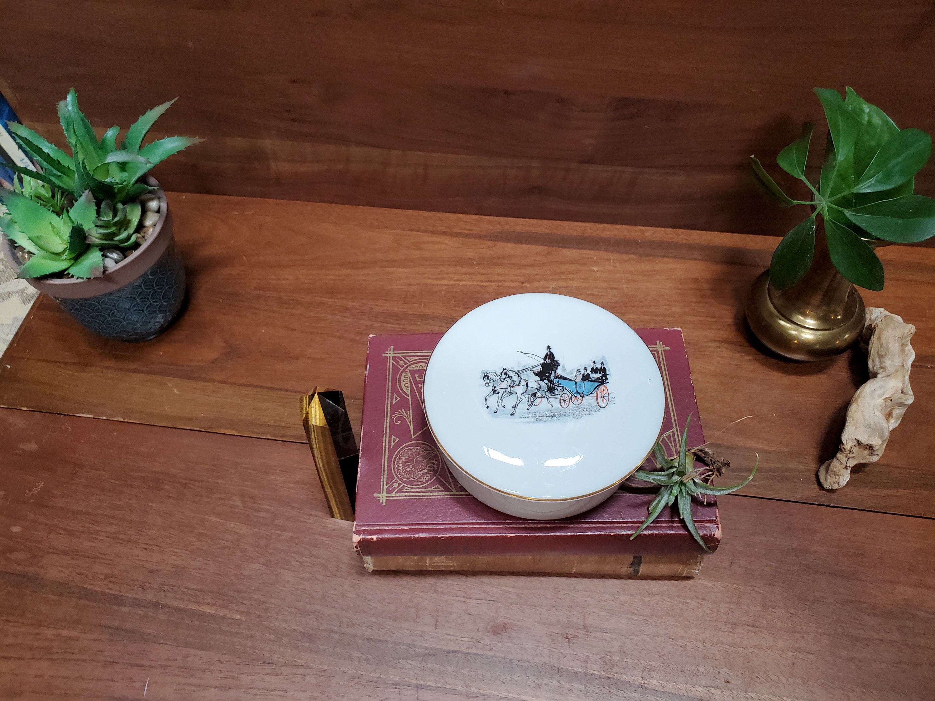 フランス・リモージュ、Haviland & Co装飾皿 リモージュの小物皿、Haviland Limoges フランス製、蓋付き磁器皿