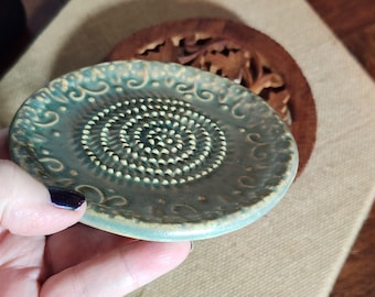 Studio pottery garlic ginger grater bowl  soft celadon green   hand made