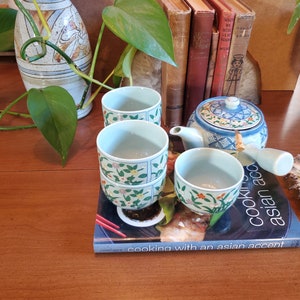 Japanese tea set   tea pot strainer  cups  set of 6  hand painted   celadon