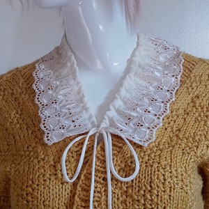 Detachable Eyelet Lace Collar, Beige Necklace collar, Cottagecore Collar, Removable Collar, Vintage Style, Boho Style, Adjustable Collar