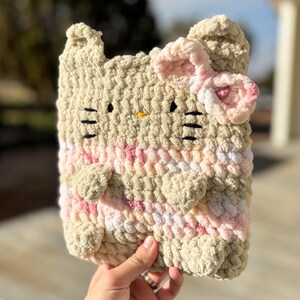 Cat Kindle Sleeve – Crochet E-Reader Cover, Cute Kindle Case, Bookish Gift for Cat Lovers image 12
