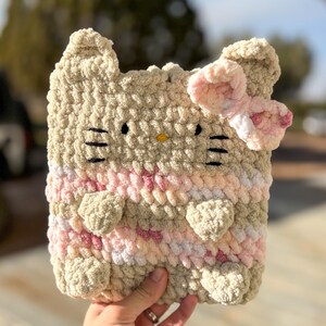 Cat Kindle Sleeve – Crochet E-Reader Cover, Cute Kindle Case, Bookish Gift for Cat Lovers image 11
