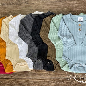 Gender Neutral Baby Clothes, Ribbed Baby Clothing, Henley Bodysuit Romper, Neutral Baby Gift, Newborn Baby Clothes, Neutral Baby Clothes