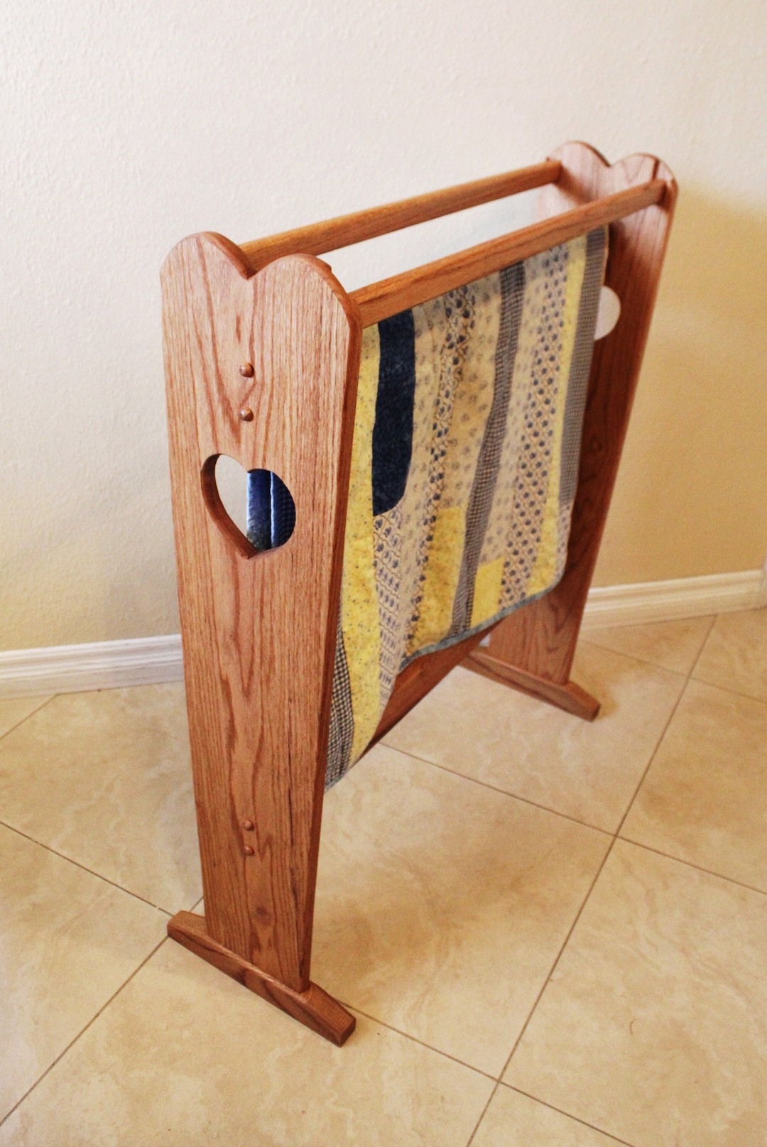 Heart Shaped Solid Oak Quilt/blanket Stand Removable Bars